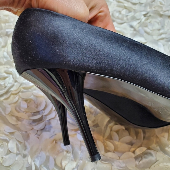 WHBM satin peep toe pumps - Picture 12 of 12